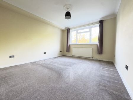 Kingsmere, London Road, BN1 6UW 3 bedroom flat to rent - Photo 4
