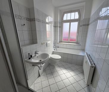 Charmante Drei-Raum-Wohnung mit Balkon im Zwickauer Stadtteil Marie... - Photo 1