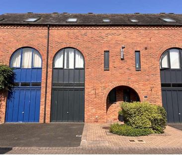 College Mews, Stratford-upon-avon, CV37 - Photo 1