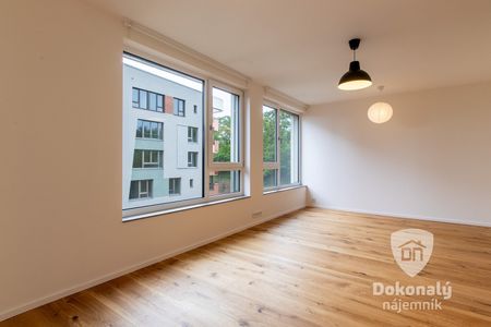 Pronájem bytu 1+kk 37 m² - Photo 2