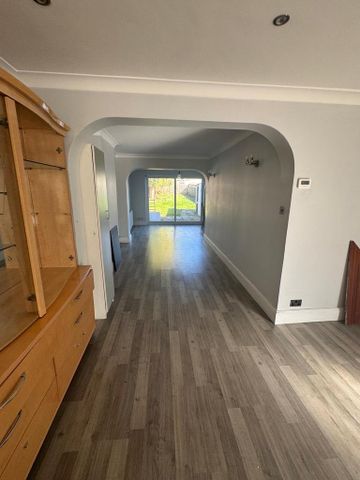 3 bedroom semi-detached house to rent - Photo 2