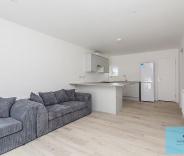 5 bedroom house of multiple occupation to rent - Photo 1