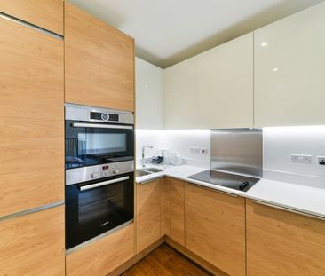 1 Bed Flat, Ashton Reach, SE16 - Photo 2