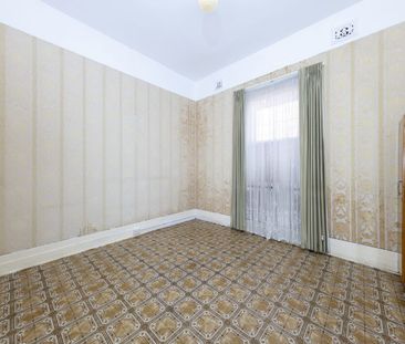 Neat Edwardian house close to all amenities! - Photo 3