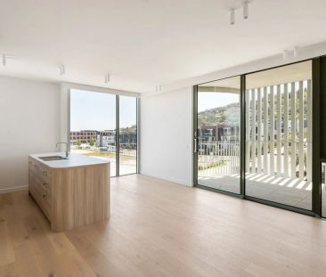 Waterfront Living at Its Finest – Stylish 1st Level Apartment - Photo 3