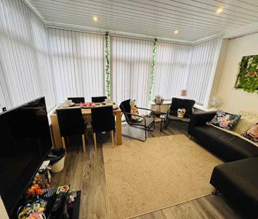 3 bedroom semi-detached house to rent - Photo 2