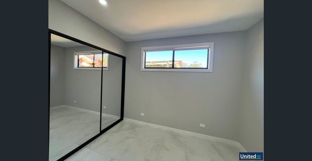 Newly Built Three Bedroom Granny Flat - Close to Hills Showground Metro Station - Photo 1