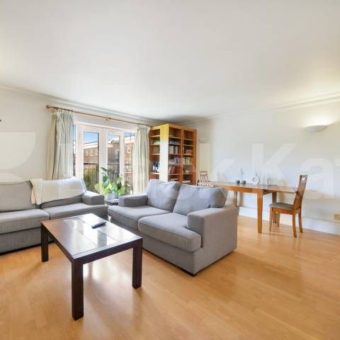 Boasting size, quality & location - Photo 1