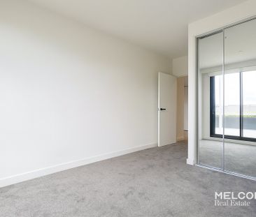 THREE BEDROOMS RESORT-INSPIRED LIVING - UNFURNISHED - Photo 2