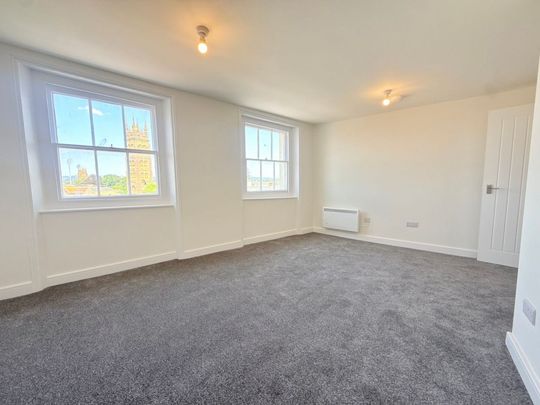 Cheapside, Taunton, Somerset - Photo 1