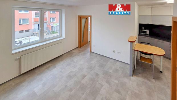 Pronájem bytu 2+kk 45 m², Přímětická 1611, Znojmo - Photo 1