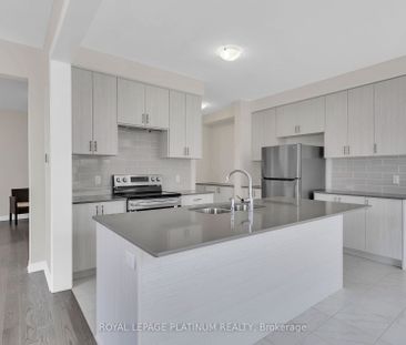 Detached Home For Lease | X8120310 - Photo 6