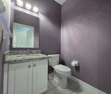 For Lease - 66 Hopkins Crescent, Bradford West Gwillimbury, Ontario - Photo 2