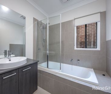 Well Presented Family Home! - Photo 4