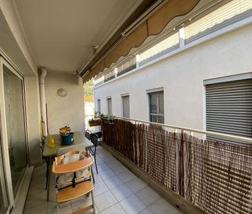 Location Appartement 3 pièces 56m² LA VALETTE DU VAR 83160 - Photo 3