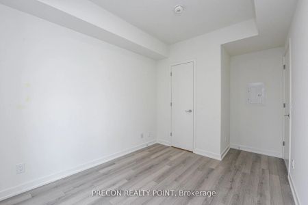 3071 Trafalgar Road #1102 - Photo 4