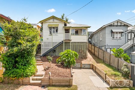 17 Devon Street, Red Hill QLD 4059 - House For Rent | Domain - Photo 4