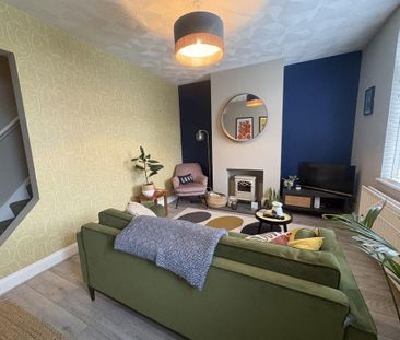 2 bedroom terraced house to rent - Photo 2