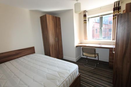 6 bedroom flat to rent - Photo 3