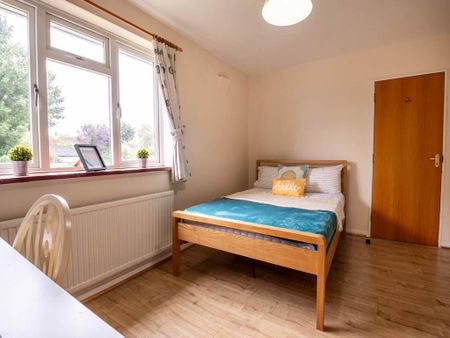 4 bedroom house to rent - Photo 2