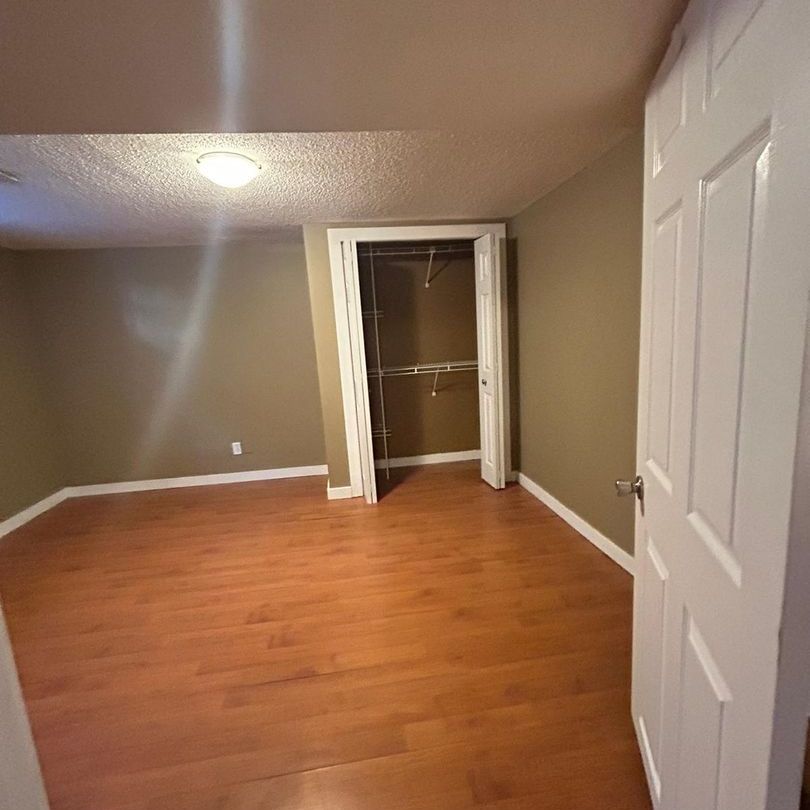 Basement Suite near Kingsway / NAIT - Utilities included - Photo 1