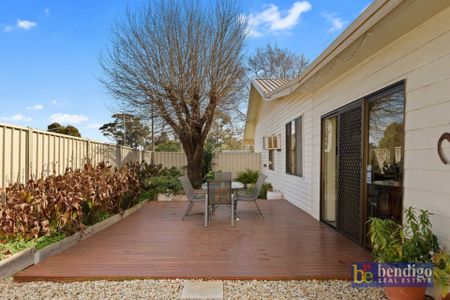 Comfort and Convenience Near Lake Weeroona - Photo 5
