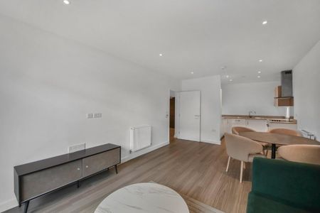 3 bedroom flat to rent - Photo 4