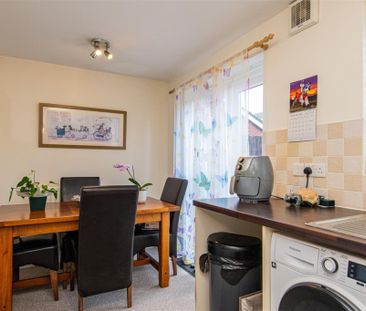 2 bed House To Let - Photo 6