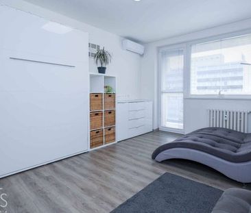 PREŠOVSKÁ - garsónka 33 m2 s loggiou a výhľadom na zeleň, IHNEĎ VOĽNÝ - Photo 5