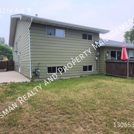 3 Bedroom Single Family Home in Uplands Regina - Photo 4