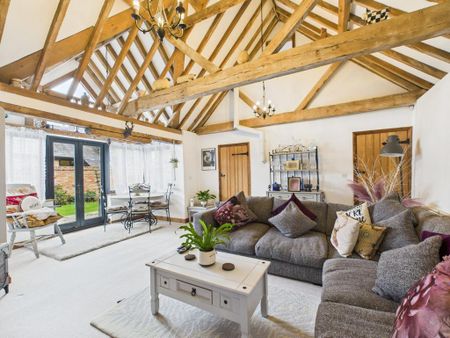 3 bedroom barn conversion to rent - Photo 2