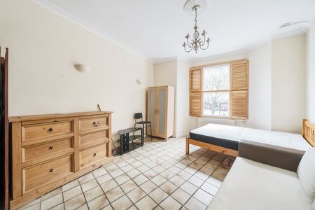 Kennington Road, London, SE11 - Photo 4