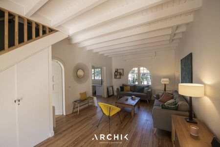 Architecture néo basque, cette maison de 150 m2 typique du Moulleau se tient sur son terrain de 320 m2 proche le la plage et des commerces et au coeur d'un quartier résidentiel. - Photo 2