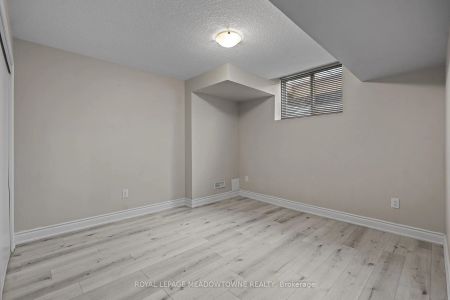 Property For Lease | W9017876 - Photo 4