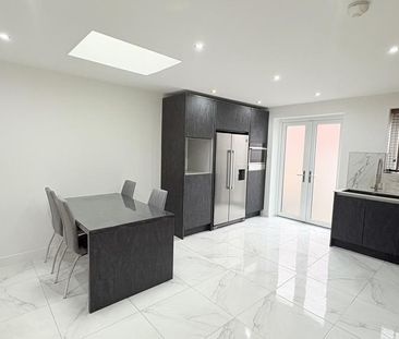 3 bedroom terraced house to rent - Photo 6