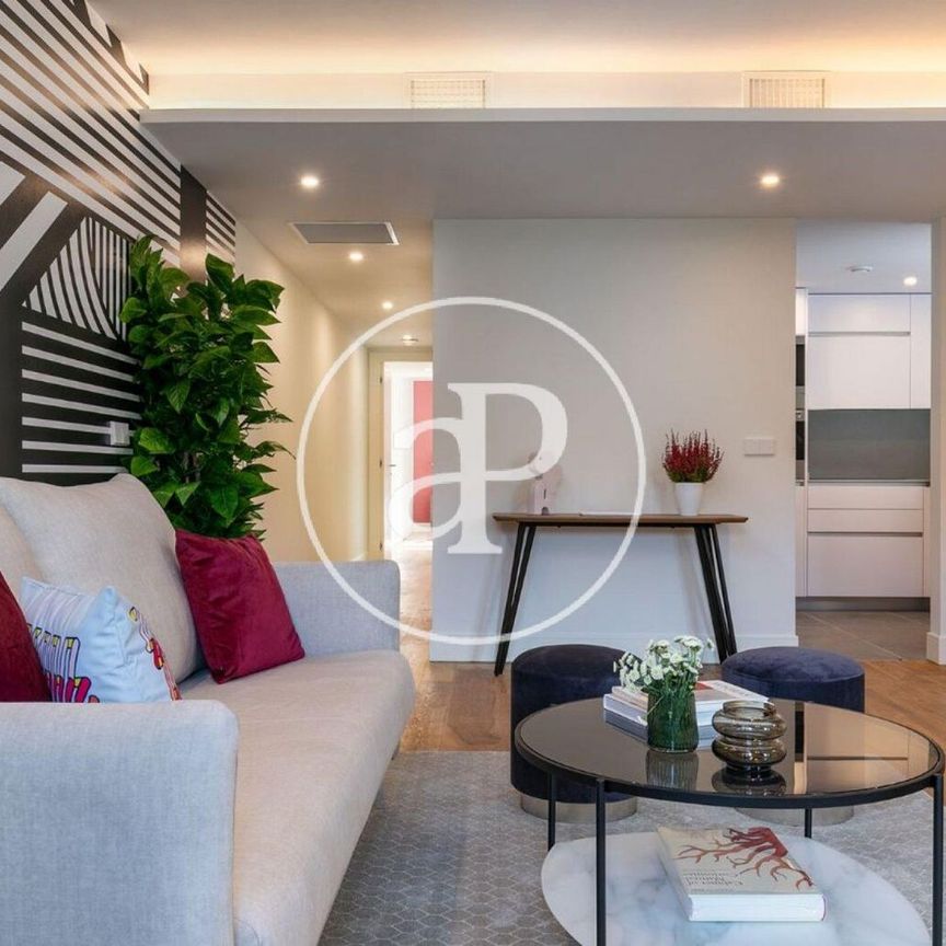 Flat with views for rent in Goya (Madrid) - Photo 1