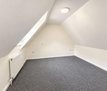 2 bedroom end of terrace house to rent - Photo 4