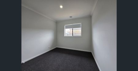 Family Home in Truganina - Photo 3