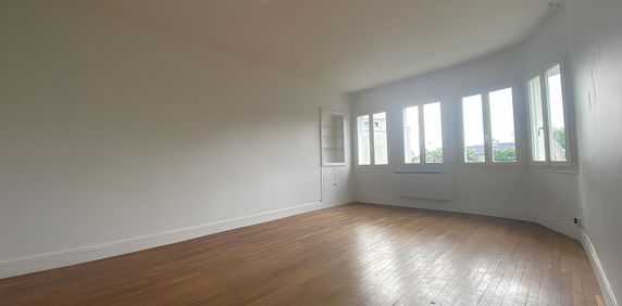 A Louer - Nantes Saint Clement - Appartement 2 Pièces De 43.43m² - Photo 2