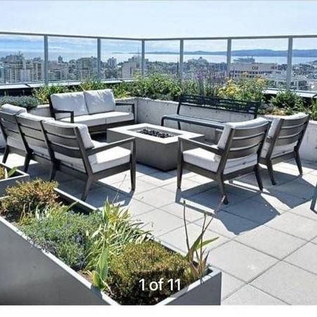 2-BR Brand new condo furnished in DT Victoria - Photo 3