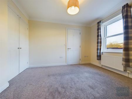 2 bedroom maisonette to rent - Photo 5