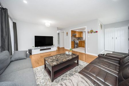 For Lease - 3162 Cantelon Crescent, Mississauga, Ontario - Photo 4