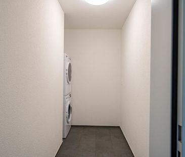 Schöne moderne 3 1/2-Zimmer-Wohnung im 2.OG (mit Lift) - Photo 2