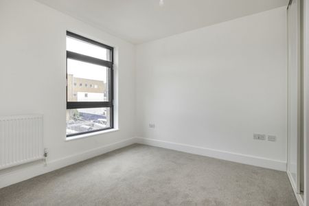 Flat to rent - Medway Street, Chatham, ME4 - Photo 5