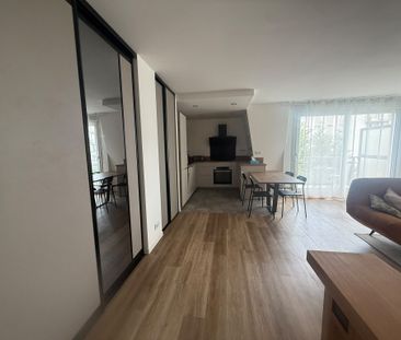 Location Appartement 3 pièces 66m² NOISY LE GRAND 93160 - Photo 3
