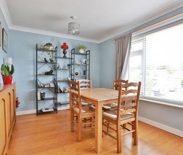 3 bedroom bungalow to rent Keighley Avenue, Broadstone, BH18 - Photo 3