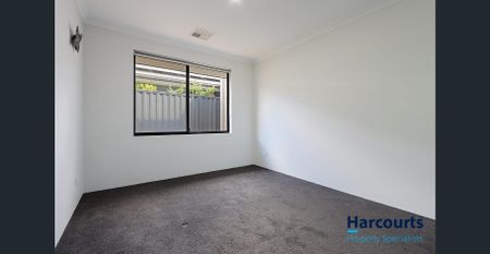 Modern Family Living With Style, Space & Comfort - Photo 3