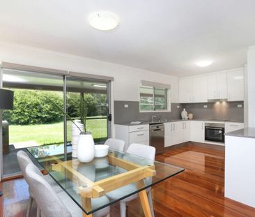 Spacious Family Home with Large Yard & Ample Parking in Keperra - Photo 2