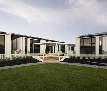 Quality 3 Bedroom 2 Bathroom Townhouse Perfect Location - Photo 2