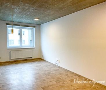 Pronájem bytu 1+kk 33 m2 - Fotografie 1